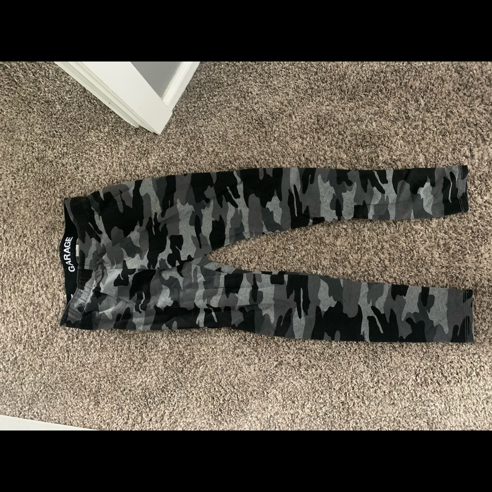 Garage Camo Leggings